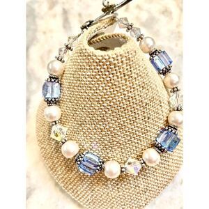 Handmade Vintage Pearl and Austria Crystal Bracelet #light sapphire #pearl
